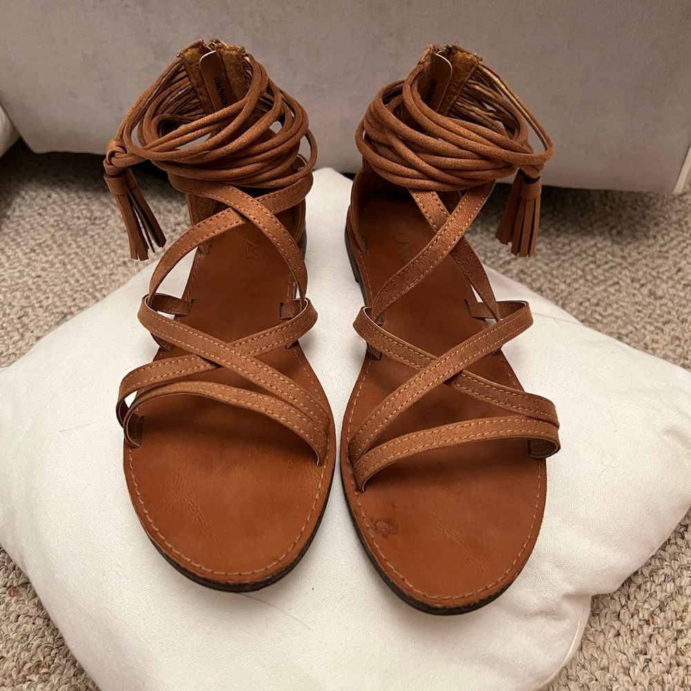 XOXO Spring Tan Sandals